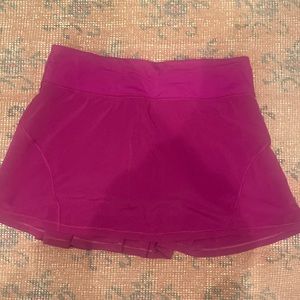 GUC Lululemon Women’s tennis skirt size 6 TALL